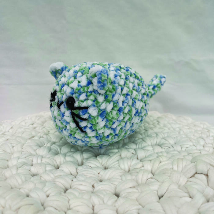Green and Blue Loaf Cat - Image 3